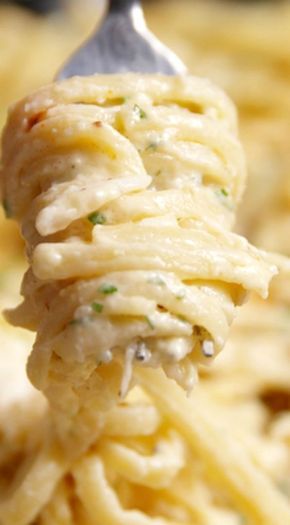 Crab Linguine Alfredo, Alfredo Dishes, Crab Pasta Recipes, Lent Food, Crab Alfredo, Crab Casserole, Meat Ideas, Crab Pasta, Crab Meat Recipes