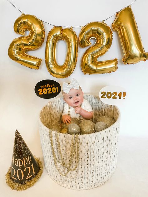 New Year Photo Shoot Baby, 3 Months Baby Photography January, Monthly Baby Photos January, New Year Eve Baby Photos, New Year Infant Photoshoot, New Years Infant Pictures, New Year Baby Photoshoot Ideas At Home, Baby New Year Photoshoot, Baby January Photo Ideas