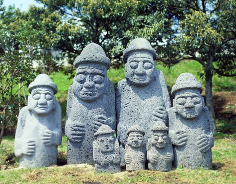 Jeju Island South Korea, Ancient Korea, Garden Figures, Ancient Statues, Jeju Island, Map Design, New Mothers, Ancient History, Natural History