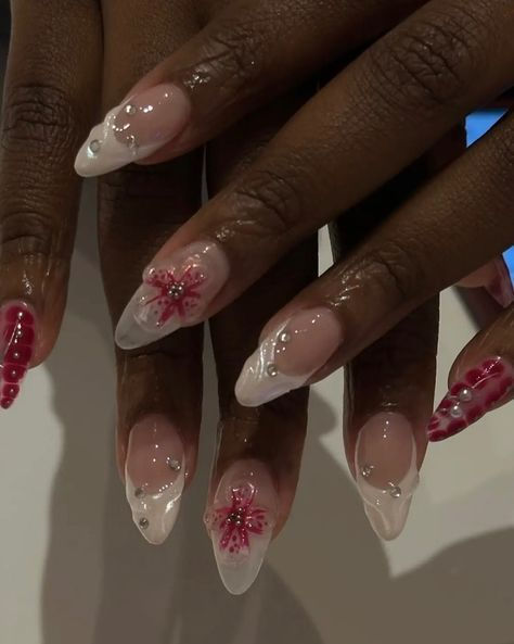 Prom Nails Short Almond, Flower Almond Nail Designs, Red N White Nails, Trendy Nail Inspo Almond, Nail Inspo Trendy 2024 Spring Almond, Tropical Almond Nails, Nails Y2k Almond, Summer Hawaii Nails, Lily Flower Nails