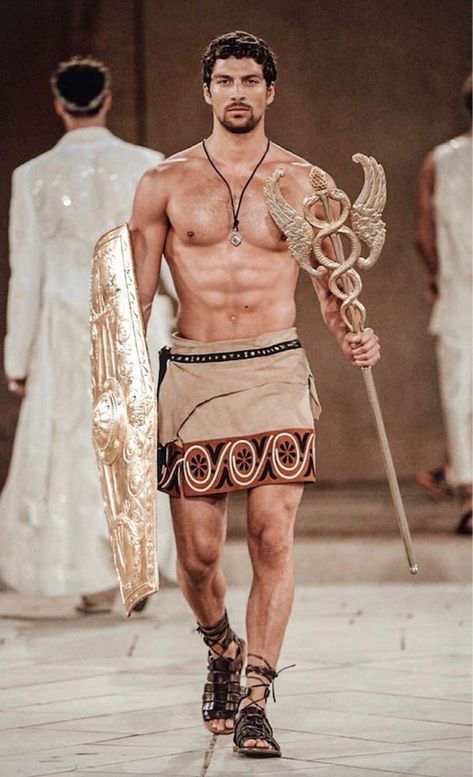 Greek Inspired Fashion, Greek God Costume, Age Of Empires, Greek Clothing, Greek Fashion, Dolce And Gabbana Man, Inspired Fashion, Ancient Greece, Art Clothes