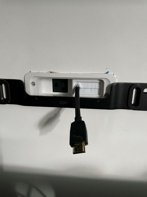 Sonos Arc Wall Mount, Sonos Arc Soundbar, Sound Bar Mounting Ideas, Sonos Ideas, Soundbar Ideas, Sonos Sound Bar, Sonos Arc, Sonos Playbar, Sonos One