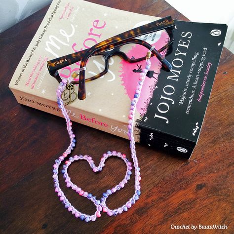 Senilsnore-by-BautaWitch1 Crochet With Beads, Crochet Lanyard, Chain Crochet, Sunglass Chain, Eyeglass Chain, Cool Sunglasses, Glasses Chain, Spring Is Here, Diy Crochet