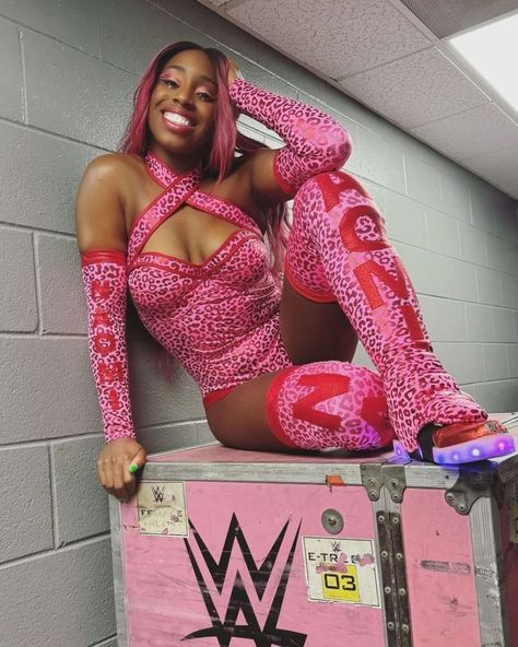 Beautiful Naomi 💕💕💕💕💕💕💕 Naomi Wwe, Women Wrestlers, Wrestling Gear, Wwe Action Figures, Lucha Underground, Wwe Female, New Technology Gadgets, Wwe Female Wrestlers, Pro Wrestler