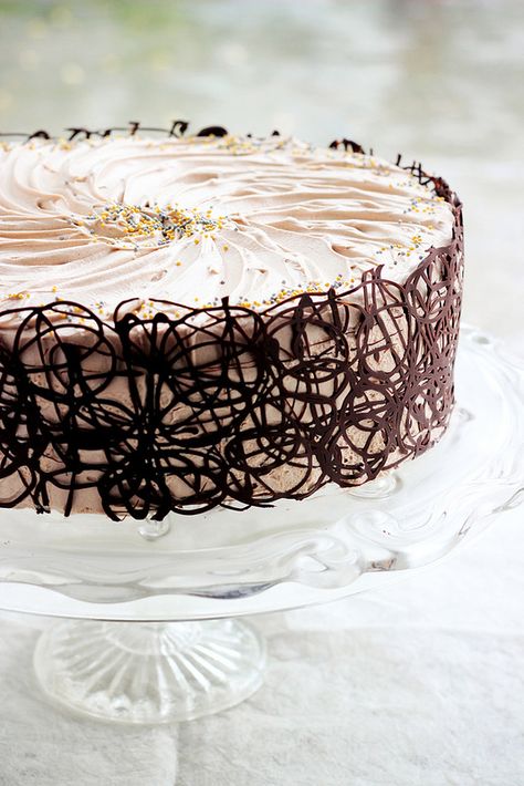 Chocolate Cake | par Ivana Katic Dark Cake, Chocolate Photography, Decorating Chocolate, Chocolate Lace, Iced Cake, Cake Simple, Strawberry Frosting, Chocolate Swirl, Melted Chocolate