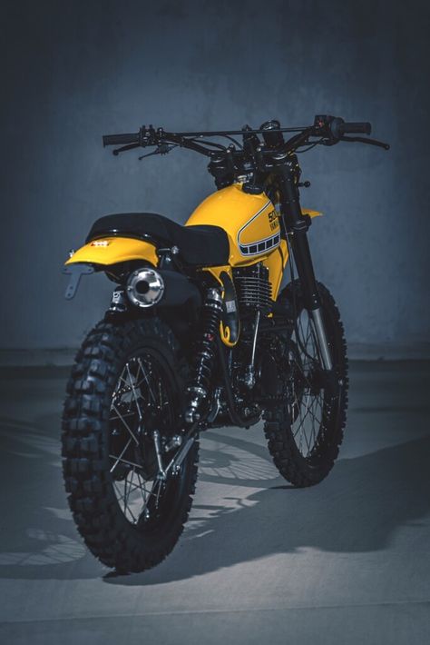 Yamaha Scrambler, Yamaha Xt500, Motor Trail, Custom Bikes Cafe Racers, Cafe Racer Moto, Honda Scrambler, Motorcycle Camping Gear, Tracker Motorcycle, Datsun Car