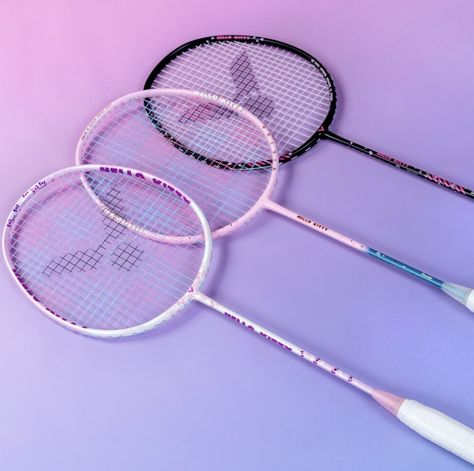 Sports Equipment Aesthetic, Badminton Racket Aesthetic, Badminton Aesthetic, Yonex Badminton Bag, Badminton Pictures, Mode Tennis, Racket Badminton, Peppa Pig Wallpaper, Black And White Wallpaper Iphone