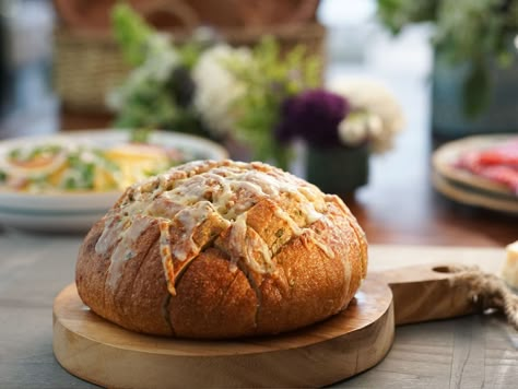 Pull-Apart Garlic Bread with Asiago Cheese recipe from Valerie Bertinelli via Food Network Italian Dressing Shrimp, Valerie's Home Cooking Recipes, Asiago Cheese Recipes, Pasta Salad With Italian Dressing, Valerie Bertinelli Recipes, Pull Apart Garlic Bread, Shrimp Food, Savory Breads, Biscuit Bread