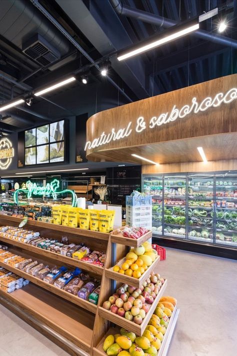 Supermarket Design Interior, Store Branding, Restaurant Design Inspiration, Grocery Market, Grocery Store Design, Food Retail, Supermarket Design, New Market, Restaurant Interior