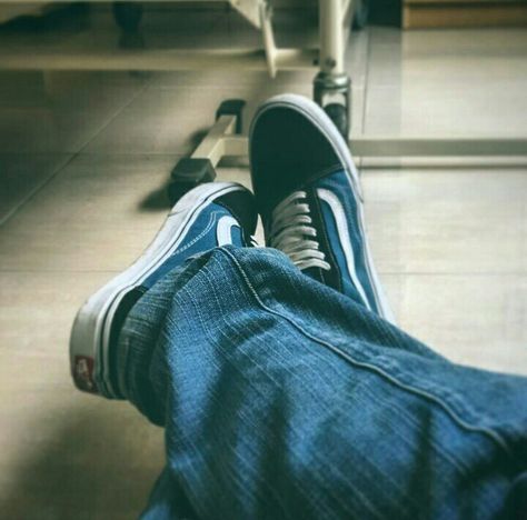 Black And Blue Vans Outfit, Blue Vans Aesthetic, Blue Vans Outfit, Poseidon Aesthetic, Black Vans Outfit, Navy Blue Vans, Navy Vans, Vans Aesthetic, Characters Aesthetic