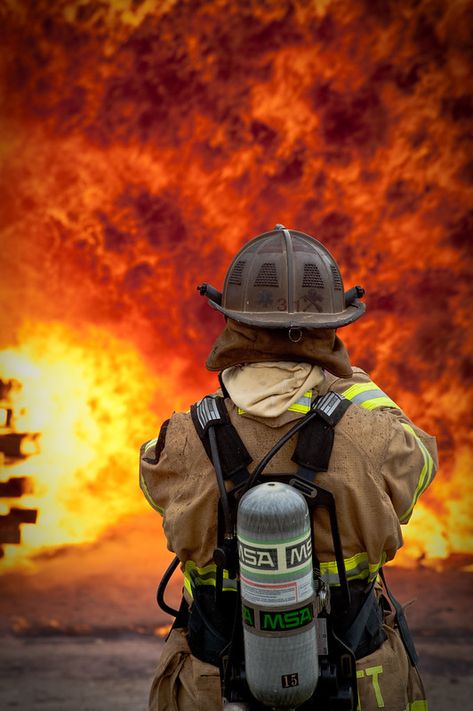 Firefighter Photography, Firefighter Paramedic, Firefighter Pictures, Firefighter Emt, Fire Life, Volunteer Fire Department, Volunteer Firefighter, Big Photo, All Hero