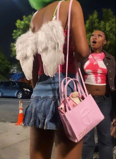 Pink Telfar Outfit, Hot Pink Telfar Bag, Telfar Bag Pink, Pink Telfar Bag Outfit, Telfar Outfit, Pink Telfar Bag, Telfar Bag Outfit, Pink Telfar, Gucci Bag Outfit