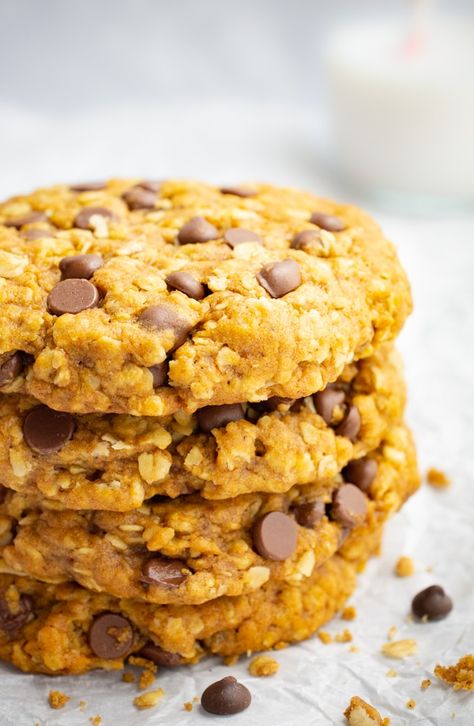 Vegan Pumpkin Oatmeal, Leftover Pumpkin Puree, Pumpkin Oatmeal Chocolate Chip Cookies, Vegan Pumpkin Cookies, Vegan Oatmeal Cookies, Oatmeal Cookie Recipe, Oatmeal Cookies Easy, Pumpkin Banana Bread, Pumpkin Oatmeal Cookies