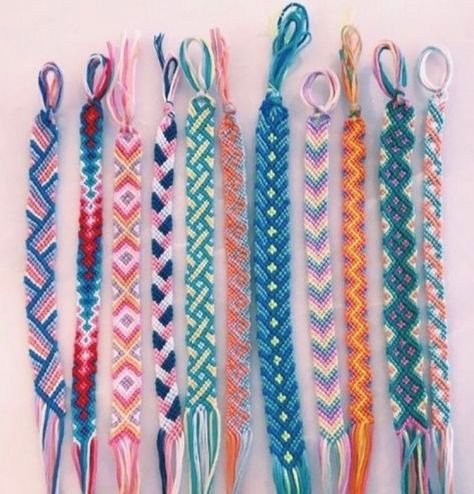 Sting Bracelets, Floss Bracelets, Making Friendship Bracelets, String Bracelet Patterns, Ankle Bracelets Diy, Yarn Bracelets, Cute Friendship Bracelets, Homemade Bracelets, Scrunchies Diy