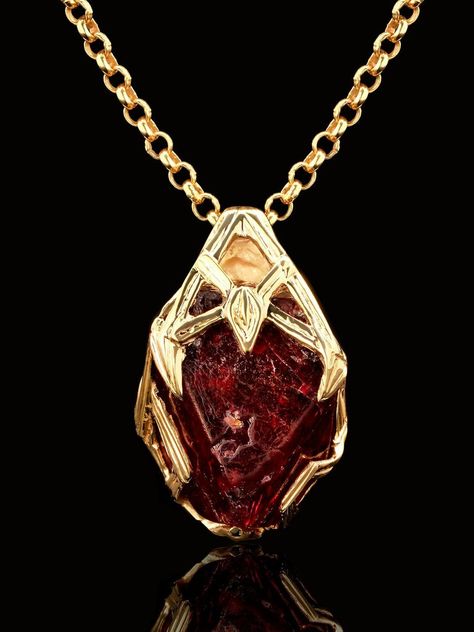 Red Crystal Necklace Aesthetic, Gold And Ruby Necklace, Red And Gold Aesthetic, Red Gem Necklace, Red And Gold Jewelry, Red Stone Pendant, Prism Crystal, Spinel Crystal, Red Stone Jewelry