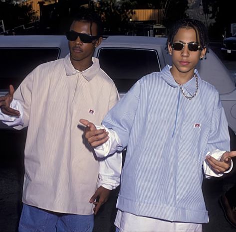 Kriss Kross 90s, 00s Fashion Men, Aa Culture, Kriss Kross, Matthew Lawrence, Kris Kross, 90s Outfits, Hip Hop Classics, 90s Men