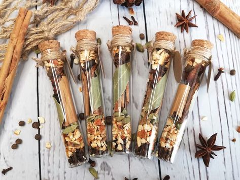 Winter Mulled Wine Spices Test Tube Gift Box Christmas - Etsy UK Mulling Spices Gift, Mulled Wine Kit, Mulled Wine Spices, Warm Wine, Cardamom Pods, Winter Wedding Favors, Inexpensive Christmas Gifts, Spice Gift, Ceylon Cinnamon