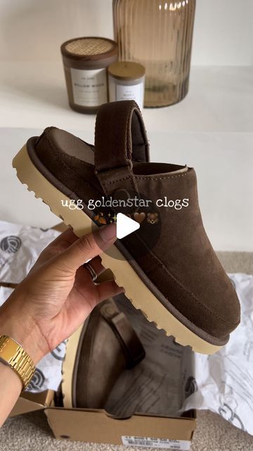 Anisha Godhaniya on Instagram: "Your sign to get the @ugg golden star clogs in shade “hickory”
🐻✨🍂🫶🏾

#ugg #uggseason #fallfashion #autumnfashion #cozyszn #cosystyle #gilmoregirls #softgirl #unboxing #thatgirl #pinterestaesthetic #shoes #slippersforwomen" Golden Star Clog Outfit Ugg, Ugh Clogs Outfit, Goldenstar Clog Uggs Outfit, Ugg Goldenstar Clog Outfit, Ugg Clogs Outfit, Clog Outfit, Ugg Clogs, Clogs Outfit, Uggs Outfit