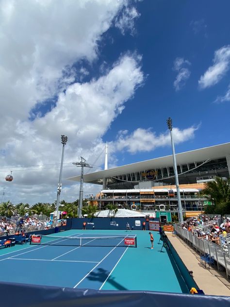 Tennis Sunset, Us Open Tennis 2023, Miami Open, Wimbledon Tennis Courts, Miami Open Tennis, Tennis Open, Tennis Lifestyle, Tennis Aesthetic, Tennis Tournaments