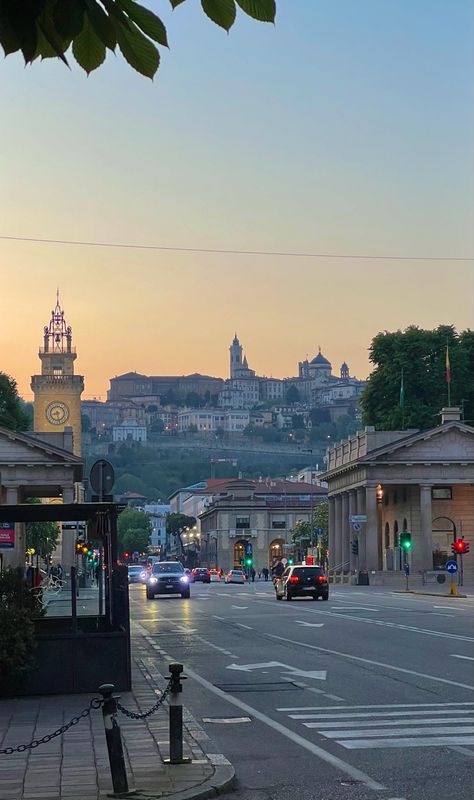 Bergamo Italy Aesthetic, Italy Bergamo, Italia Aesthetic, Brazil Culture, Dream Backyard Garden, Bergamo Italy, Italy Aesthetic, Round The World, Dream Backyard