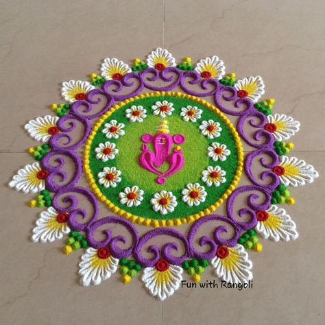 Multicolor Rangoli Designs, Diwali Rangoli For Beginners, Aesthetic Small Rangoli, Lakshmi Ganesh Rangoli, Easy Ganesh Rangoli Designs, Big Rangoli Designs For New Year, Pretty Rangoli Designs, Entrance Rangoli Designs, Flower And Colour Rangoli