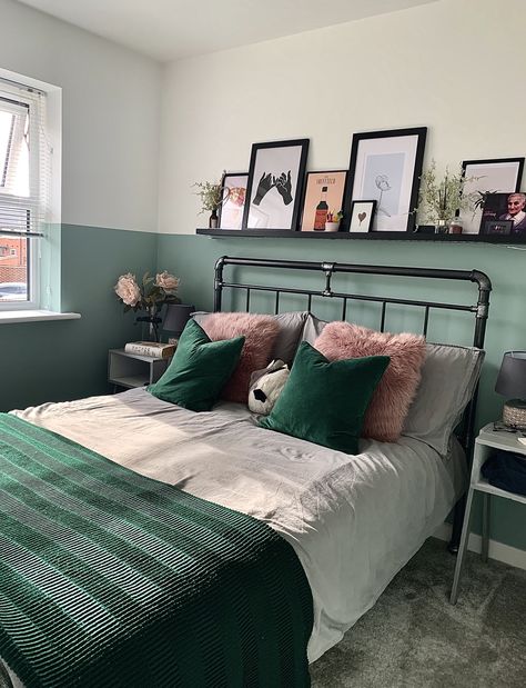 Green half wall feature. Paint from graham and brown. - Ferris wheel. Half Wall Paint, Wall Paint Ideas Bedroom, Half Painted Walls, Condo Decorating, Redecorate Bedroom, Green Rooms, Bedroom Green, Bedroom Paint, Remodel Bedroom