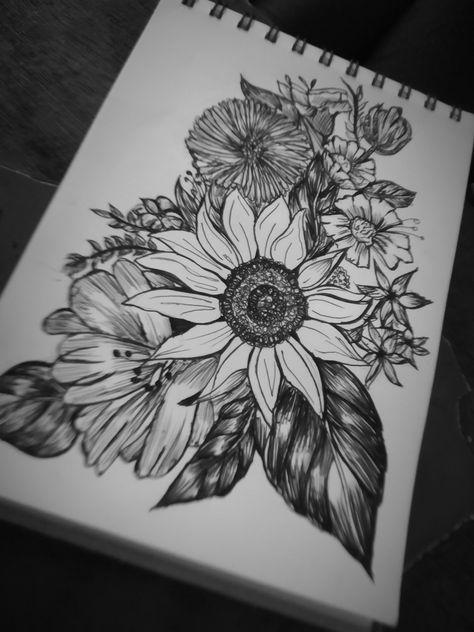 Pretty Flower Drawing, Wood Burning Tips, Henna Drawings, Flower Art Drawing, Flower Sketches, House Furniture, Big Flowers, Sketch Drawing, Pen Art