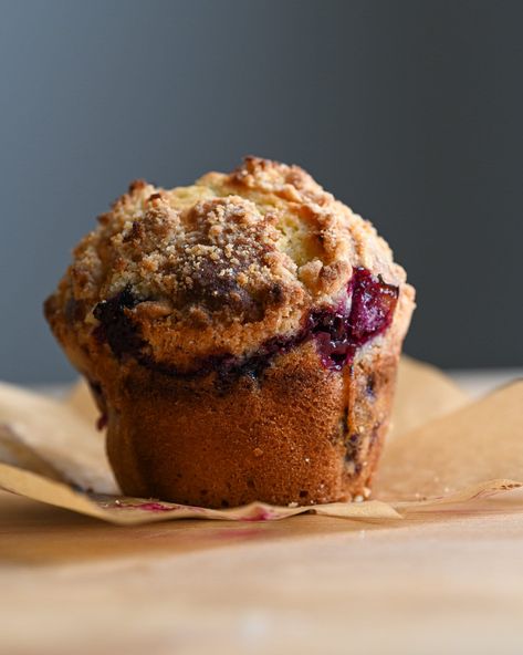 Lemon Berry Muffins Crumb Topping For Muffins, Blueberry Muffins With Crumb Topping, Crumb Topping Recipe, Baked Breakfast Recipes, Berry Muffins, Muffin Streusel, Sweet Muffin, Lemon Muffins, Crumb Topping