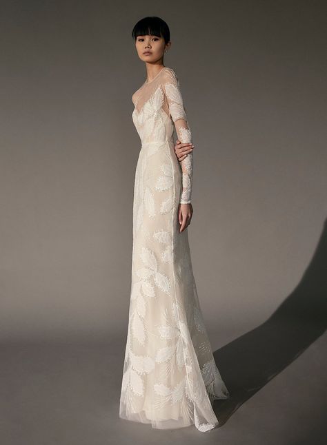 Ao Dai Inspired Dress, Bridesmaids 2023, Elie Saab Wedding Dress, Custom Bridal Dress, Elie Saab Bridal, Opera Dress, Fashion Designer Dress, Minimal Wedding Dress, Glitter Wedding Dress