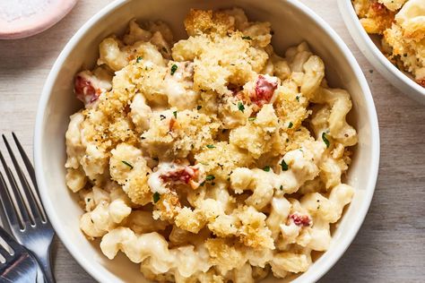 It's rich, cheesy, and perfect for date night. Brown Sugar Pork Tenderloin, Lobster Mac N Cheese Recipe, Lobster Mac, Lobster Mac And Cheese, Coastal Grandmother, Pan Meals, Drying Pasta, Mac N Cheese Recipe, Recipe Steps