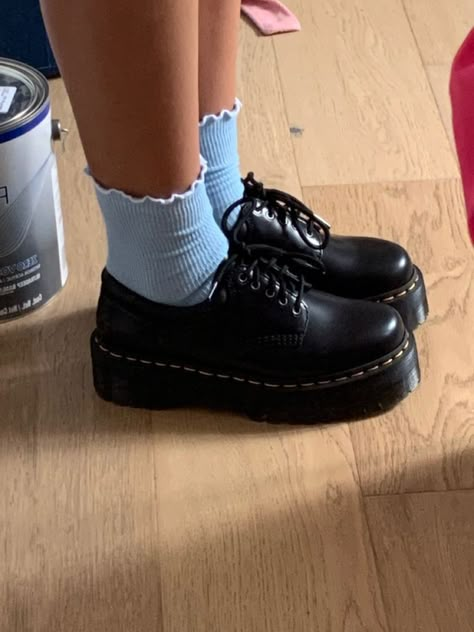 Docs And Socks, Shoes And Socks, Fashion Fails, Dr Shoes, Makijaż Smokey Eye, Hype Shoes, Shoe Inspo, Aesthetic Shoes, Rory Gilmore