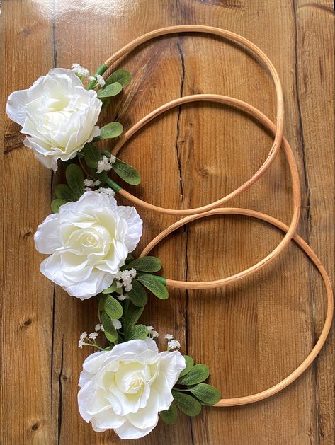 Bridal train floral hoops. Bridal Train, Ring Ceremony, Wedding Planning Decor, African Traditional Wedding, Bridal Handbags, Fresh Flower Bouquets, Rings Ceremony, Floral Hoops, Dress Dusty