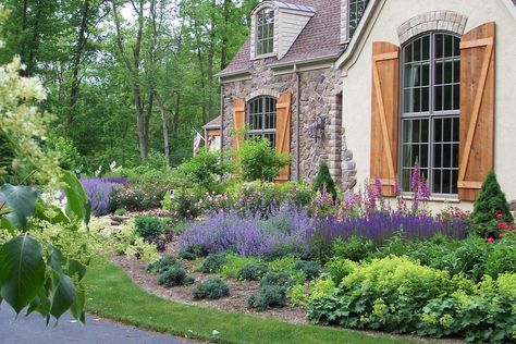 Woodland Country French - Bath, Ohio French Country Garden Landscaping, Simple Landscape Design, French Garden Landscaping, French Country Landscaping, Country Backyards, French Garden Design, French Country Garden, Front Yard Garden Design, Front Yard Landscaping Simple