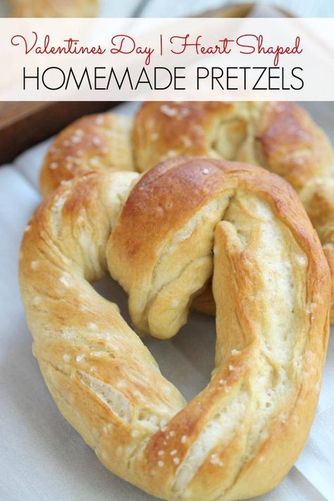 Homemade Heart Shape Pretzels for Valentine's Day! #passion4savings #hearts #pretzels #valentinesday Homemade Pretzels Recipe, Recipe Pancakes, Homemade Pretzel, Oatmeal Pancakes Recipe, Pretzel Recipe, Homemade Pretzels, Valentine's Party, Pretzels Recipe, Valentines Day Heart