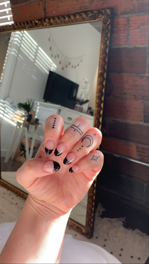 Band Finger Tattoo, Moon Phases Tattoo Finger, Phases Of The Moon Finger Tattoo, Moon Phase Tattoo On Hand, Astrology Finger Tattoos For Women, Moon Tattoo Finger, Sun And Moon Finger Tattoo, Crescent Moon Finger Tattoo, Finger Moon Tattoo