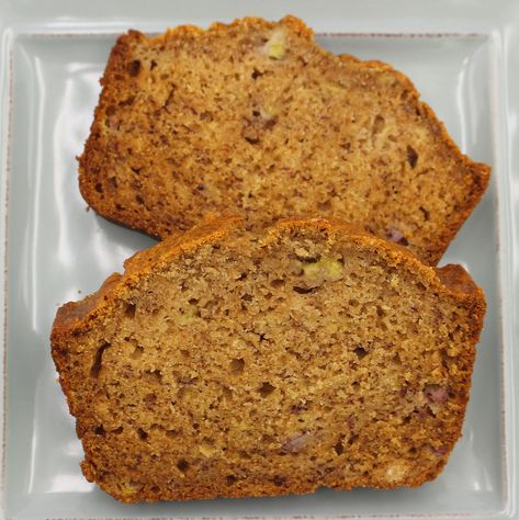 Banana Apple Butter Bread, Apple Butter Bread Recipe, Apple Butter Bread, Triple Chocolate Banana Bread, Apple Butter Muffins, Apple Butter Uses, Apple Banana Bread, Molasses Bread, Strawberry Banana Bread