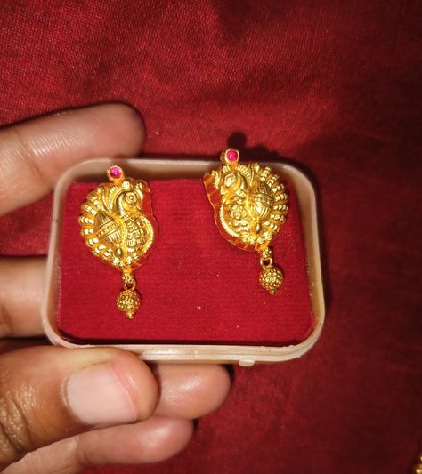 Gold Peacock studs Peacock Studs Gold, Peacock Gold Earrings, Earrings For Saree, Gold Peacock, Peacock Earrings, Studs Gold, Earring Gold, Gold Necklace Designs, Earrings Collection