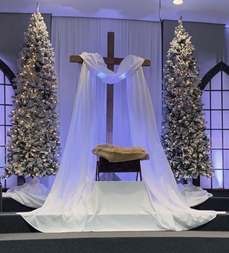 Church Alter Christmas Decor, Church Christmas Tree Ideas, Church Christmas Decorations Sanctuary Simple, Cross And Manger, Christmas Decor Ideas Church, Christmas Stage Design Church, Church Christmas Decorations Lobby, Christmas Decorations For Church, Christmas Church Stage Design