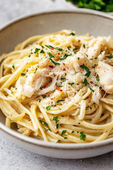 Crab Pasta Recipes Healthy, Lump Crab Meat Pasta Recipes, Angel Hair Pasta With Crab Meat, Crab Pasta Dishes, Spaghetti With Crab Meat, Crab Carbonara Pasta, Crab And Pasta Recipes, Crab Linguine Recipe, Pasta With Crab Meat