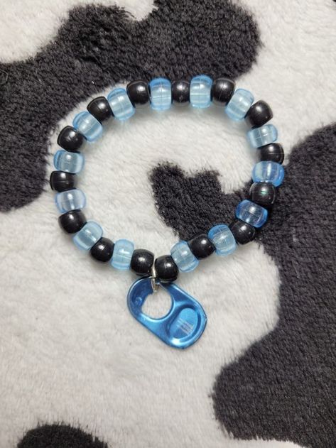 Made by Colón Monster Tab Bracelet, Tab Bracelet, Scene Kandi, Diy Kandi Bracelets, Diy Kandi, Blue Monster, Bracelet Keychains, Grunge Jewelry, Bracelets Ideas