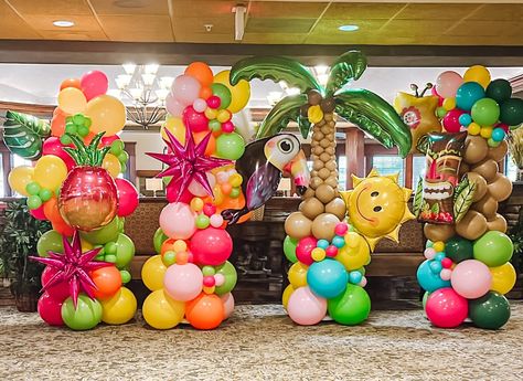 Beach Balloons, Luau Graduation Party, Luau Graduation, Hawaiian Decor, Balloon Display, Hawaiian Luau, July 17, Great Job, Event Space