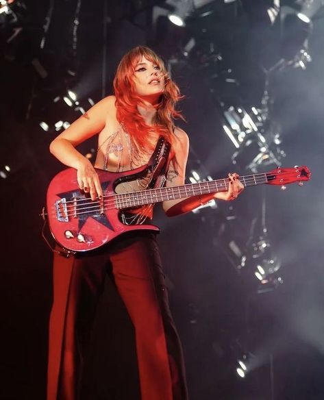 Rock Performance Outfit, Bassist Outfit, Vic Deangelis Outfits, Vic Deangelis, Female Rockstar Aesthetic, Victoria + Core, Rock Am Ring, Queen Vic, Rockstar Aesthetic