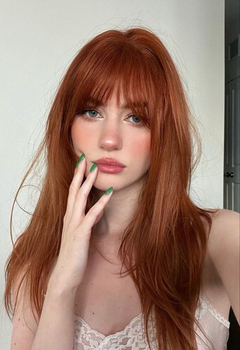 Red Hair With Bangs, Cheveux Oranges, Red Hair Inspo, Ginger Hair Color, Hair Stylist Life, Hair Dye Colors, Hair Inspiration Color, Cut My Hair, Orange Hair