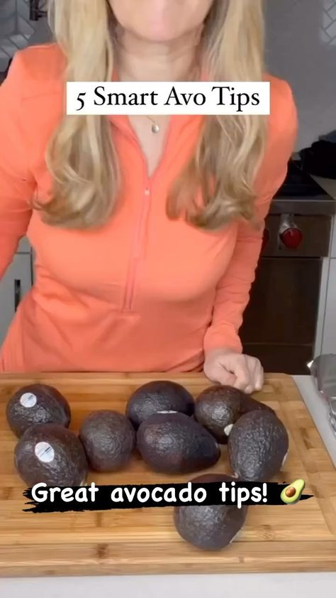 Great tips Naturalcures1988! Love avocados!🥑 | Instagram Veggies Only Meals, Making Guacamole, Avocado Hacks, How To Store Avocado, Snack Ideas Healthy, Avocado Recipes Healthy, Amazing Food Hacks, You Just Realized, Tin Foil