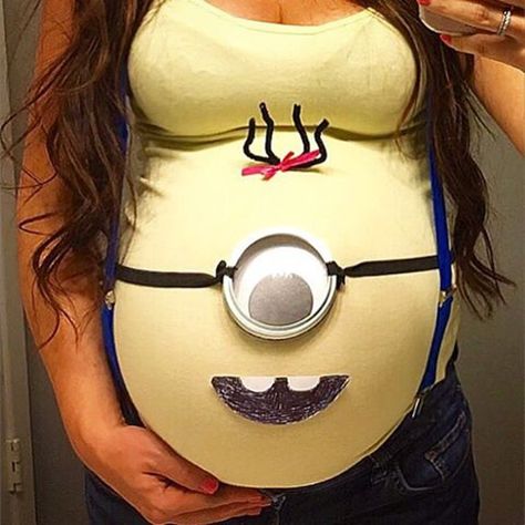 Halloween Costumes Pregnant Women, Maternity Costume, Easy Diy Halloween Costumes, Minion Halloween, Pregnancy Costumes, Pregnant Halloween Costumes, Minion Costumes, Clever Halloween, Fairy Halloween Costumes