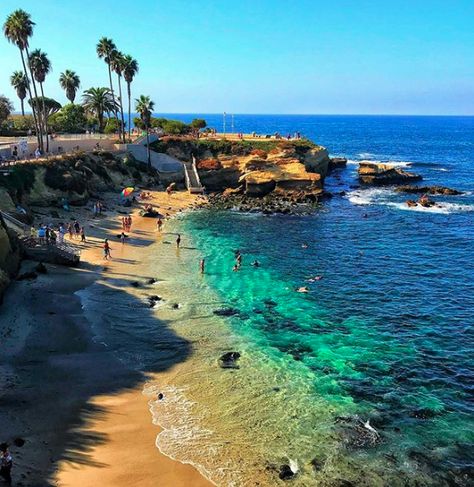 La Jolla Cove: 8 Things Even the Locals Don't Know | La Jolla Ocean Snorkeling, La Jolla Beach, San Diego Vacation, La Jolla California, La Jolla Cove, San Diego Travel, San Diego Beach, San Diego Zoo, Pacific Beach