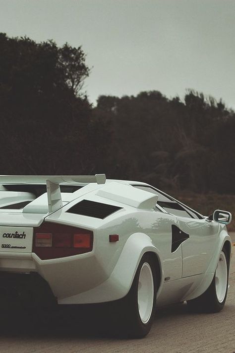 White Lamborghini Countach 25th Anniversary rear...one of my first ad shots using a car like this for HB cigarettes in Germany. White Lamborghini, Aventador Lamborghini, Lamborghini Miura, Lamborghini Veneno, Lamborghini Countach, Lamborghini Huracan, Lamborghini Gallardo, Mercedes Benz Amg, Italian Cars