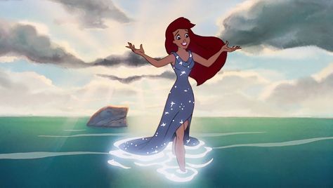 Arielle coming out of the sea Princess Quiz, Disney Amor, Disney Challenge, Ariel Disney, Disney Princess Dresses, Princess Ariel, Disney Ariel, Disney Dresses, Blue Sparkles