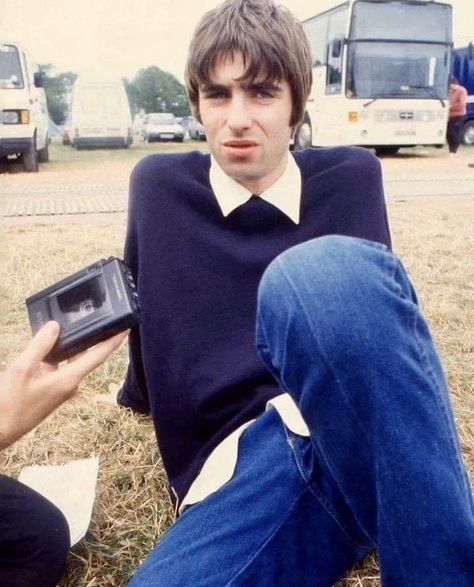 Liam Gallagher Oasis, Liam Gallagher, Instagram Happy Birthday, Oasis, Happy Birthday, Internet, Energy, Tumblr, Memes