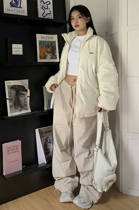 Pakaian Hipster, Baggy Outfit Ideas, Mode Shoes, Tomboy Outfits, Tomboy Style Outfits, Looks Street Style, Easy Trendy Outfits, Swaggy Outfits, Tomboy Fashion